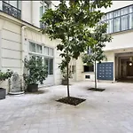 Avenue Montaigne